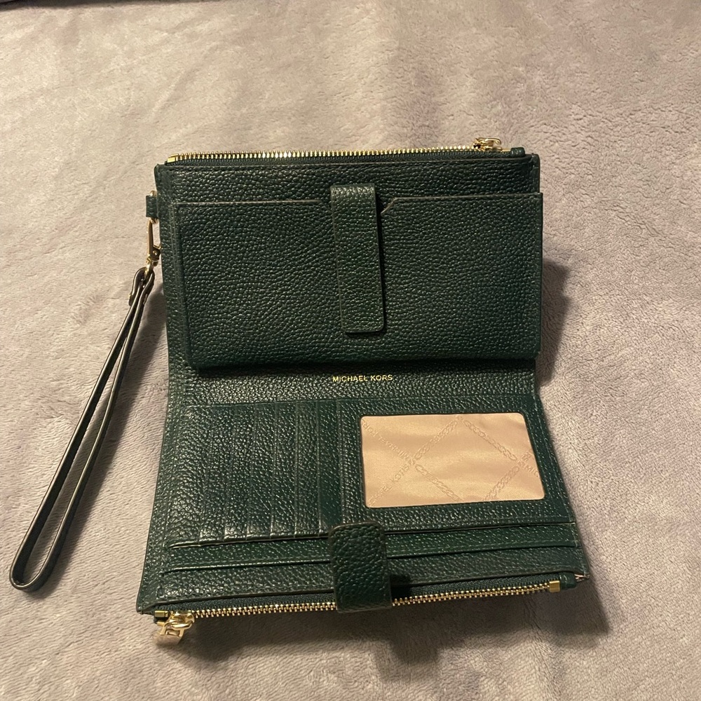 Michael Kors Leather Adele Smartphone Wallet - image 4